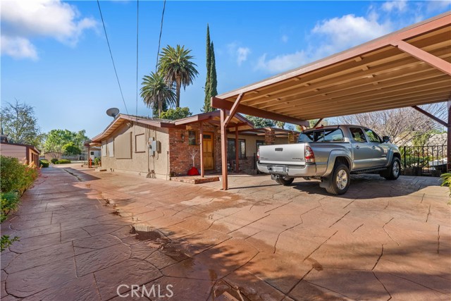 Detail Gallery Image 3 of 28 For 19160 Ingomar St, –,  CA 91335 - 2 Beds | 2 Baths