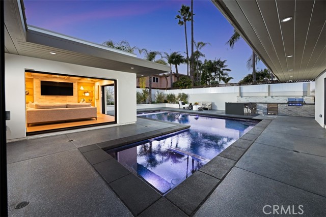 Image 18 of 48 For 1717 Irvine Avenue