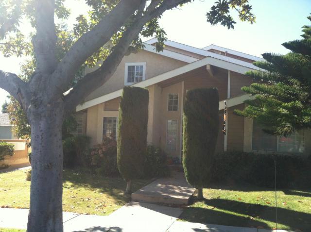 203 Lucia Avenue, Redondo Beach, California 90277, 2 Bedrooms Bedrooms, ,1 BathroomBathrooms,Residential,Sold,Lucia,SB12140507