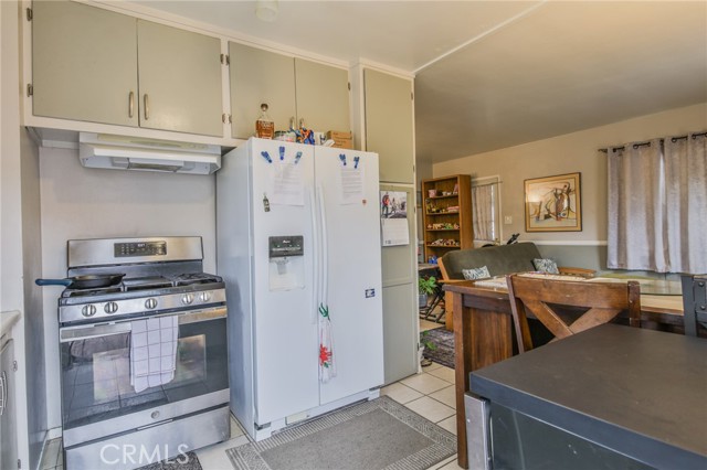 717 Ultimo Avenue, Long Beach CA: https://media.crmls.org/medias/1e160413-3e66-4a63-9b2e-c3145213c13c.jpg