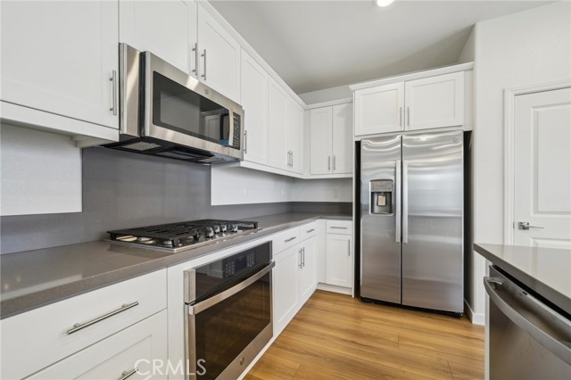 Detail Gallery Image 15 of 64 For 16233 Lozano St #2,  Fontana,  CA 92336 - 3 Beds | 2/1 Baths