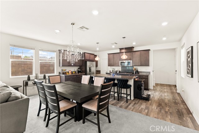 Detail Gallery Image 12 of 36 For 16744 Stags Leap Ln, Fontana,  CA 92336 - 4 Beds | 3 Baths