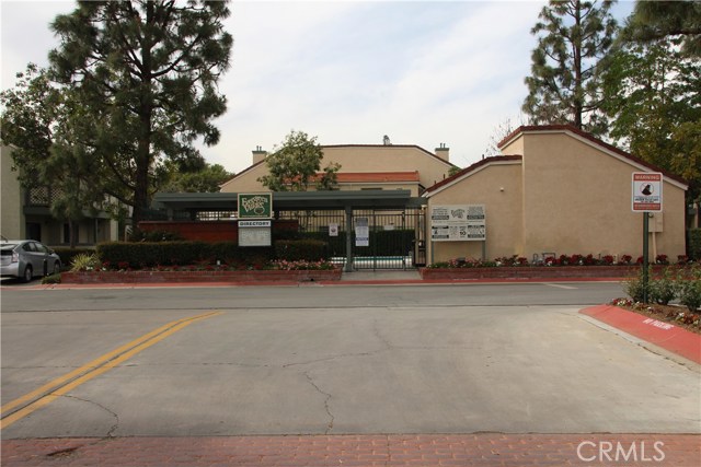 Detail Gallery Image 3 of 4 For 3512 W Stonepine #D,  Anaheim,  CA 92804 - 1 Beds | 1 Baths