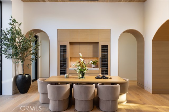 Detail Gallery Image 17 of 48 For 2100 Windward Ln, Newport Beach,  CA 92660 - 5 Beds | 5/3 Baths