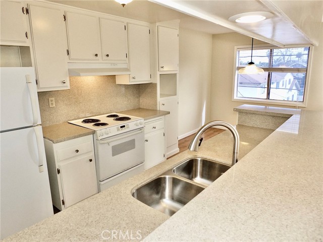 Detail Gallery Image 13 of 39 For 420 Redondo Ave #209,  Long Beach,  CA 90814 - 1 Beds | 1 Baths