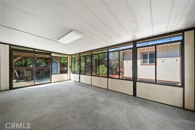 Detail Gallery Image 21 of 27 For 917 N Huntington, San Fernando,  CA 91340 - 4 Beds | 3 Baths