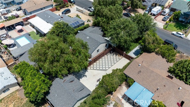 7441 Sylvia Avenue, Reseda CA: https://media.crmls.org/medias/1e1a1c2e-6956-42f4-9c27-fc5f100e0f73.jpg