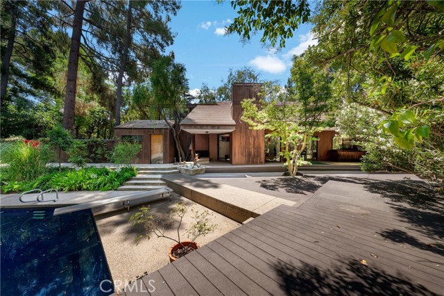 24865 Long Valley Road, Hidden Hills CA: https://media.crmls.org/medias/1e1a5e57-7862-498e-8b52-6b5880b1c208.jpg