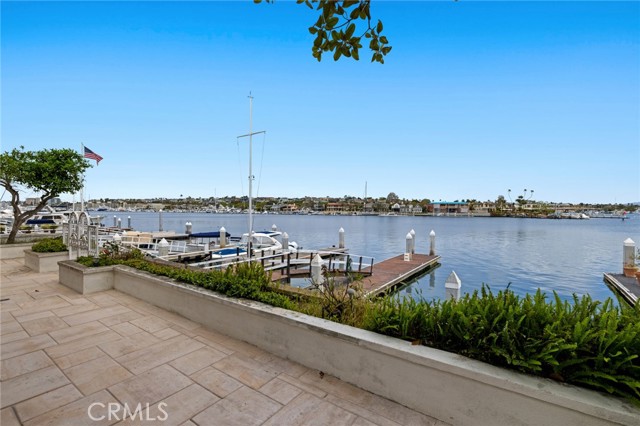 Detail Gallery Image 4 of 14 For 924 via Lido Nord, Newport Beach,  CA 92663 - 5 Beds | 6/1 Baths