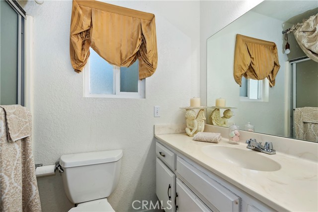 Detail Gallery Image 22 of 34 For 142 Rockledge Ln, Lake Arrowhead,  CA 92352 - 2 Beds | 2 Baths