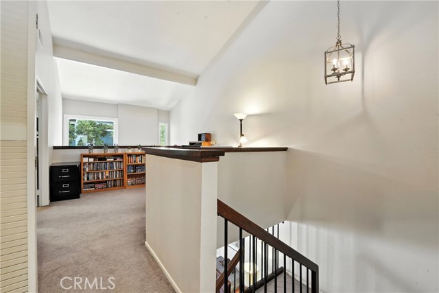 18221 Andrea N Circle, Northridge CA: https://media.crmls.org/medias/1e1b22fa-308e-4002-895e-46a45922a8a4.jpg