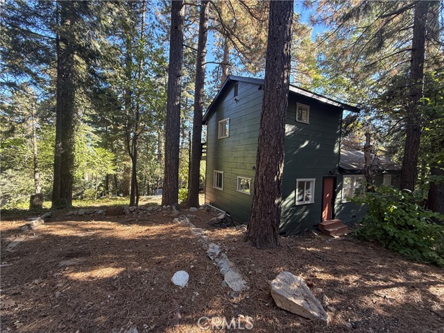 Detail Gallery Image 6 of 19 For 28487 Altamont Ct, Lake Arrowhead,  CA 92352 - 2 Beds | 2 Baths