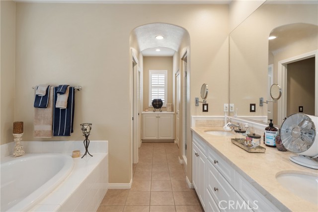 Detail Gallery Image 14 of 30 For 8395 Edgewood St, Chino,  CA 91708 - 3 Beds | 2/1 Baths