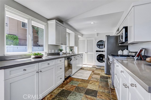 Detail Gallery Image 18 of 40 For 2230 Curtis, Redondo Beach,  CA 90278 - 3 Beds | 2 Baths