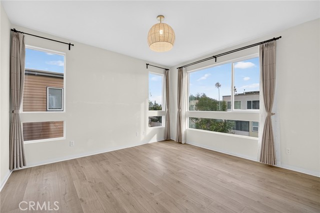 Detail Gallery Image 27 of 55 For 8405 N Fusion, Northridge,  CA 91325 - 4 Beds | 4 Baths