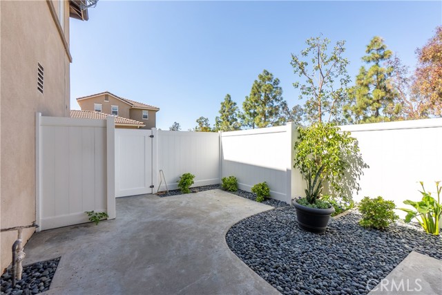Detail Gallery Image 10 of 38 For 165 Kensington Park, Irvine,  CA 92606 - 4 Beds | 3/1 Baths