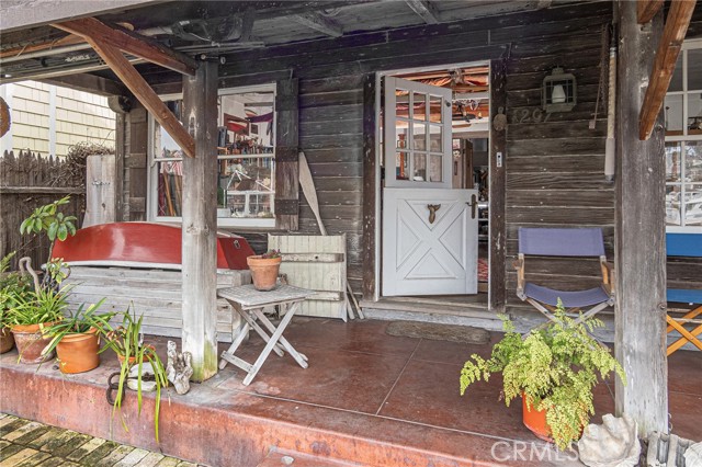 Detail Gallery Image 4 of 17 For 1207 N Bay Front, Newport Beach,  CA 92662 - 2 Beds | 2 Baths