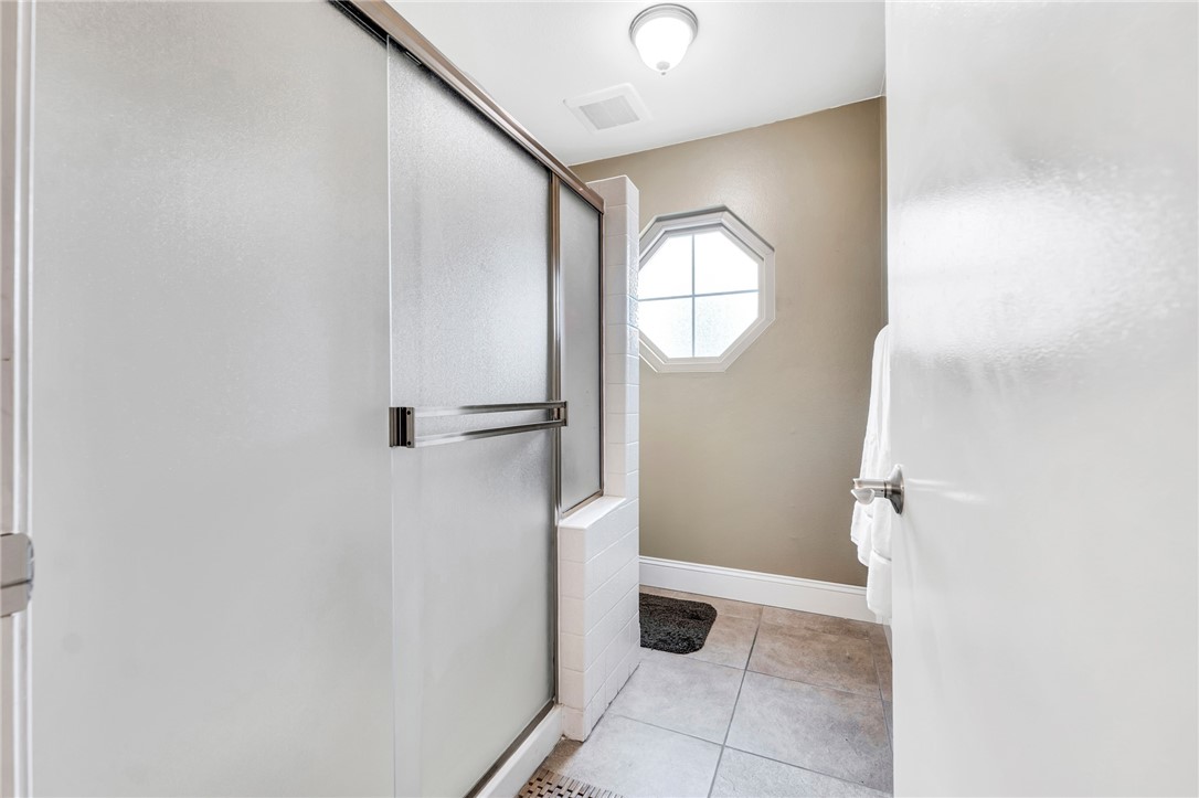 Detail Gallery Image 21 of 43 For 26344 Rainbow Glen Dr, Newhall,  CA 91321 - 2 Beds | 2 Baths