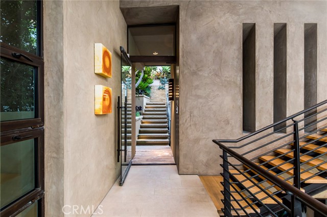 Detail Gallery Image 13 of 32 For 2665 Victoria Dr, Laguna Beach,  CA 92651 - 5 Beds | 4/2 Baths
