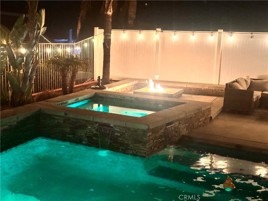 https://media.crmls.org/medias/1e1fa692-d901-48f0-851a-3e363097ab6e.jpg?preset=X-Large
