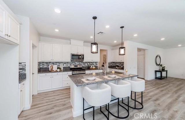 Detail Gallery Image 13 of 27 For 20886 Mountain Gate, Riverside,  CA 92507 - 4 Beds | 2/1 Baths