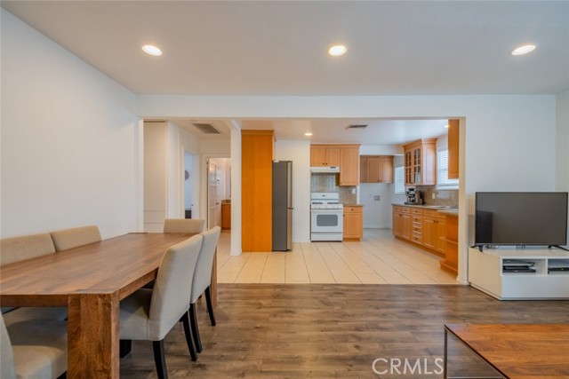 Detail Gallery Image 20 of 34 For 10404 Jardine Ave, Sunland,  CA 91040 - 2 Beds | 1 Baths