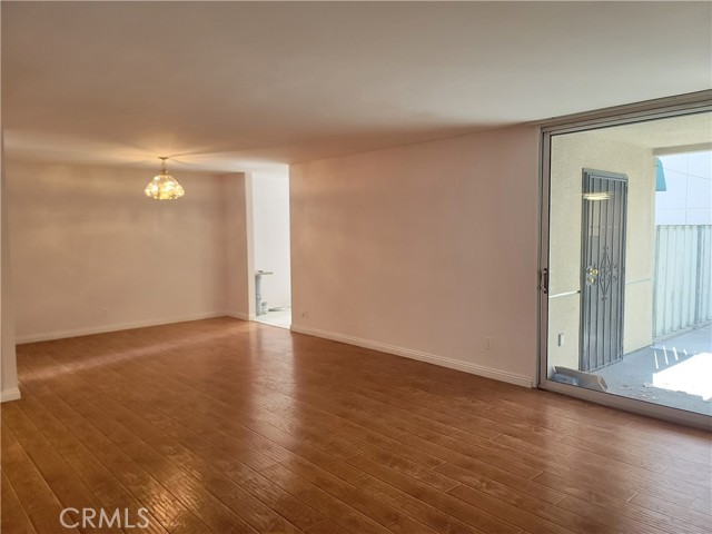 Detail Gallery Image 10 of 40 For 5301 Balboa Bld #E11,  Encino,  CA 91316 - 2 Beds | 2 Baths