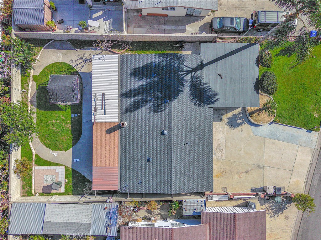 https://media.crmls.org/medias/1e20b438-c84f-4bfd-a970-1fb5af80c45b.jpg?preset=X-Large
