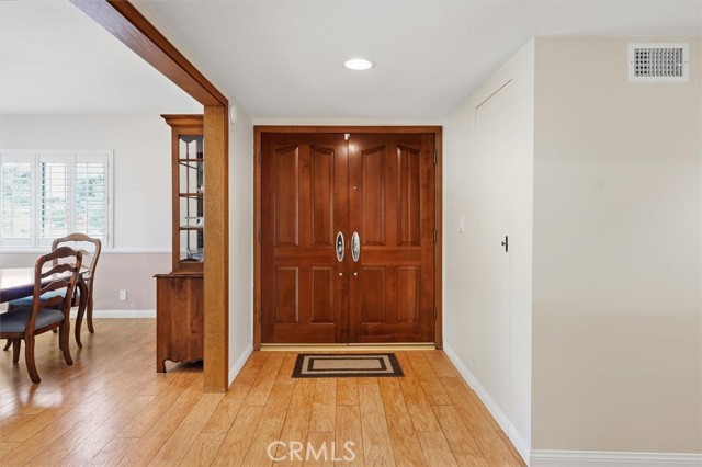 Detail Gallery Image 10 of 45 For 25085 Highspring, Newhall,  CA 91321 - 4 Beds | 2 Baths