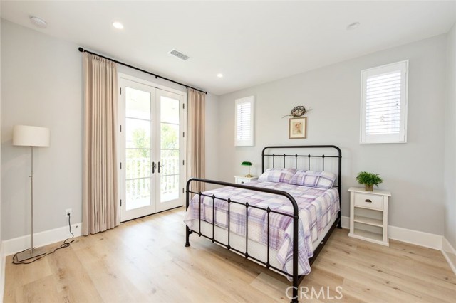 Detail Gallery Image 15 of 18 For 114 Vigna, Irvine,  CA 92602 - 4 Beds | 3/1 Baths