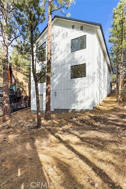 Detail Gallery Image 10 of 75 For 129 Winding Ln, Big Bear City,  CA 92314 - 4 Beds | 3 Baths