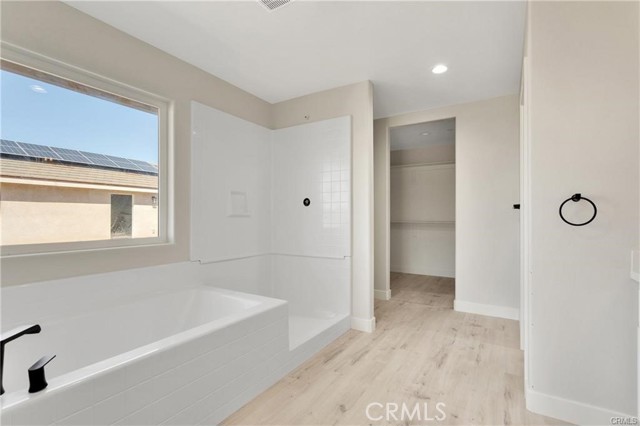 Detail Gallery Image 22 of 41 For 22562 Houston St, Apple Valley,  CA 92308 - 4 Beds | 2 Baths