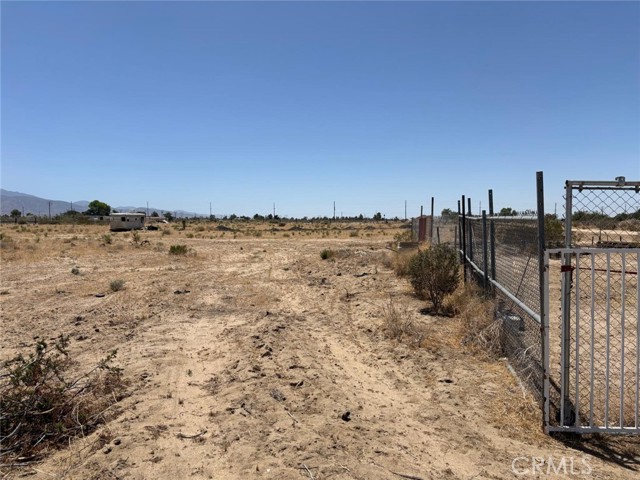 0 Tokay Road, Phelan CA: https://media.crmls.org/medias/1e246f10-5276-467a-844d-34c1a183aecc.jpg
