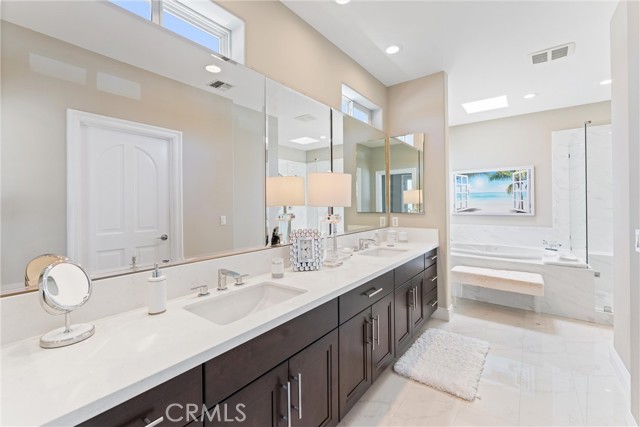 Detail Gallery Image 44 of 60 For 912 Harbor Crossing Ln, Marina Del Rey,  CA 90292 - 4 Beds | 2/1 Baths