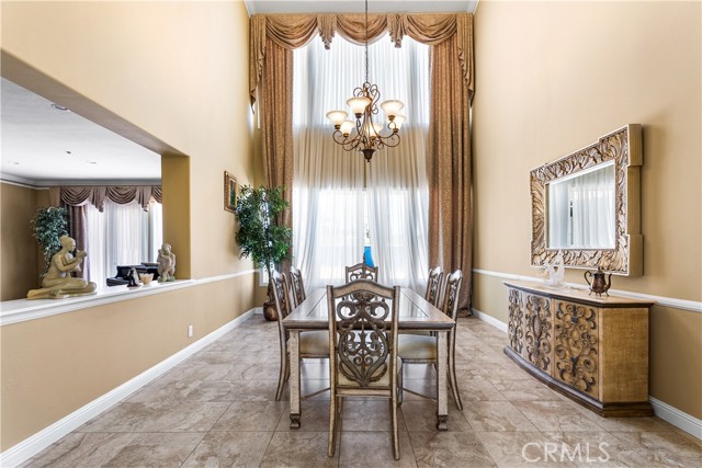 Detail Gallery Image 10 of 25 For 22763 Hialeah Way, Chatsworth,  CA 91311 - 6 Beds | 7/1 Baths