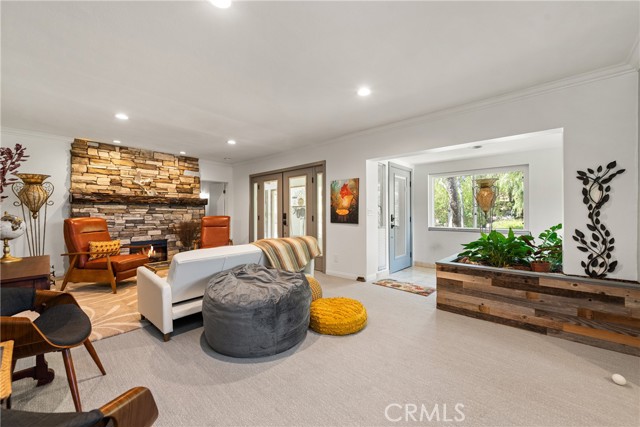 5893 Oak Knolls Road, Simi Valley CA: https://media.crmls.org/medias/1e257293-4534-465c-906e-1a8efe44122a.jpg