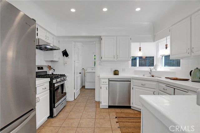 3780 Beethoven Street, Los Angeles CA: https://media.crmls.org/medias/1e25ac4d-4eb4-4905-b62e-d21fd1e999ff.jpg