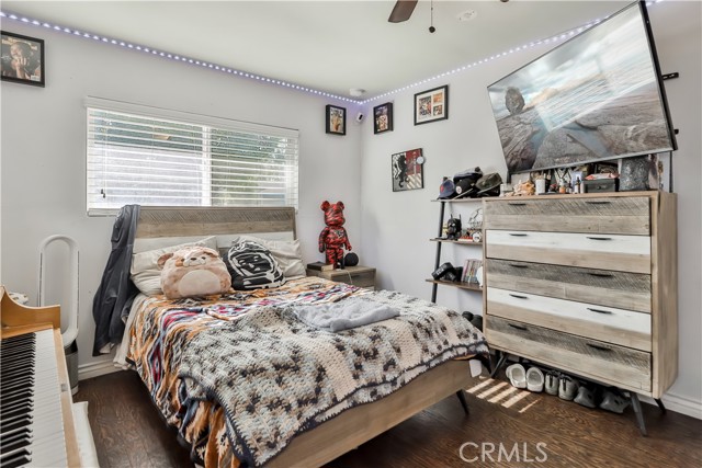 Image 31 of 48 For 23861 Califa Street