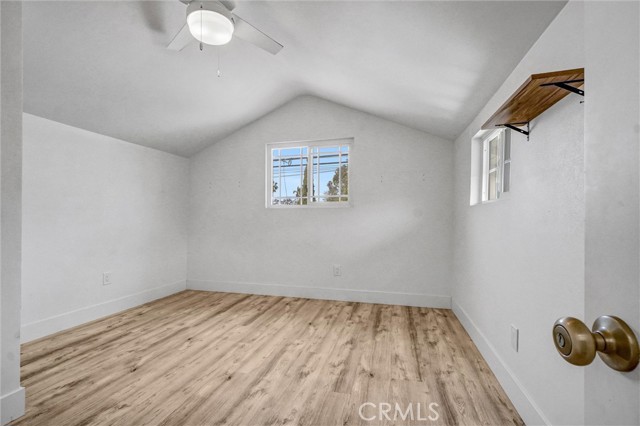 2321 Locust Avenue, Long Beach CA: https://media.crmls.org/medias/1e28efb1-cd57-437a-860e-80e177c5ba15.jpg