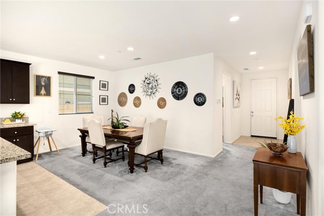 Detail Gallery Image 3 of 40 For 4337 Rima Drive, Fontana,  CA 92336 - 4 Beds | 3/1 Baths