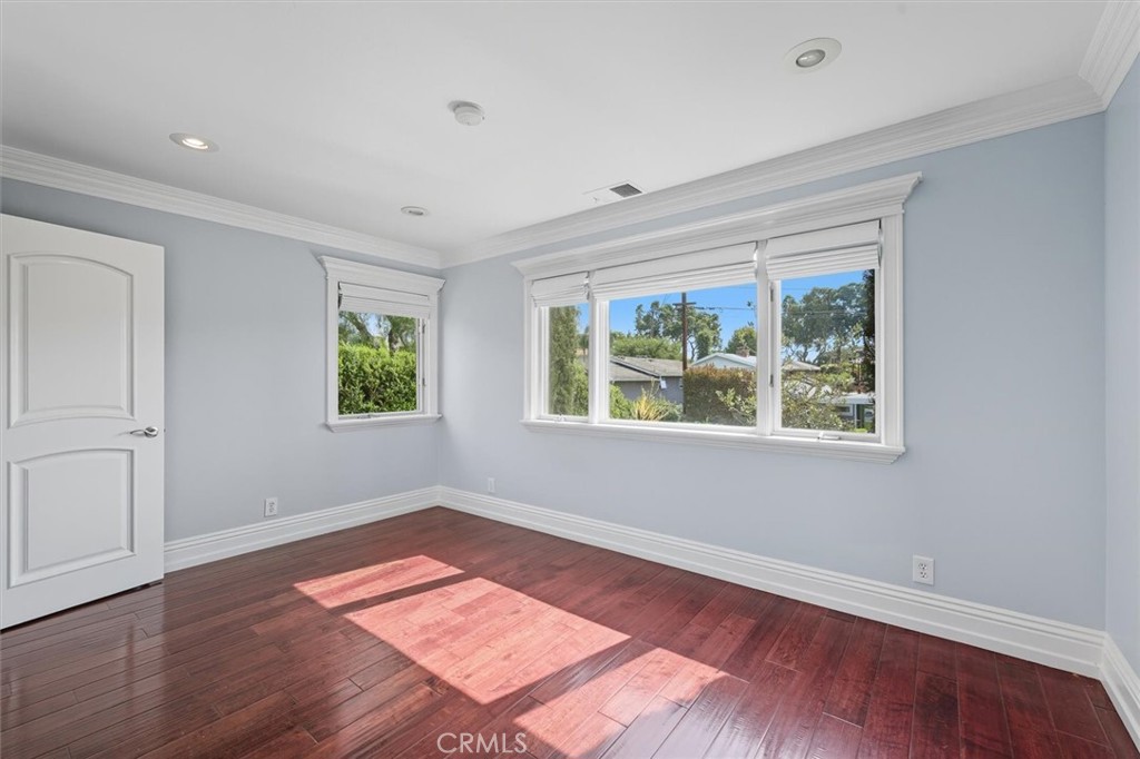 MLS #NP25229140 image #21