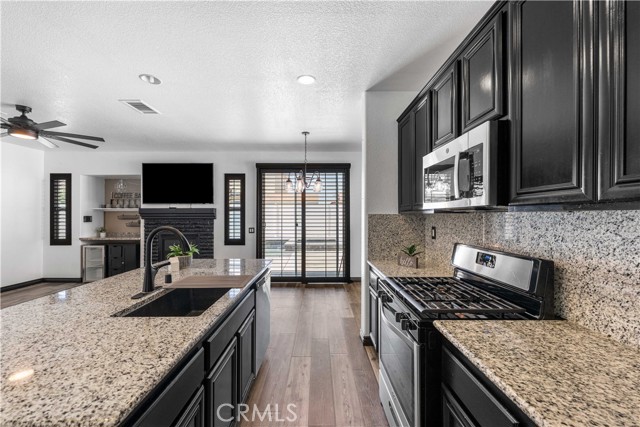 3429 Gemstone Avenue, Rosamond CA: https://media.crmls.org/medias/1e2bab78-9396-4086-a9cb-3674a1bcb5e7.jpg