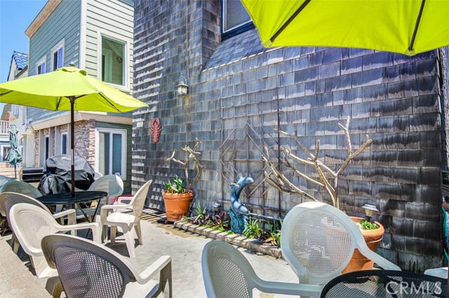 Detail Gallery Image 23 of 38 For 112 31st a,  Newport Beach,  CA 92663 - 3 Beds | 2 Baths