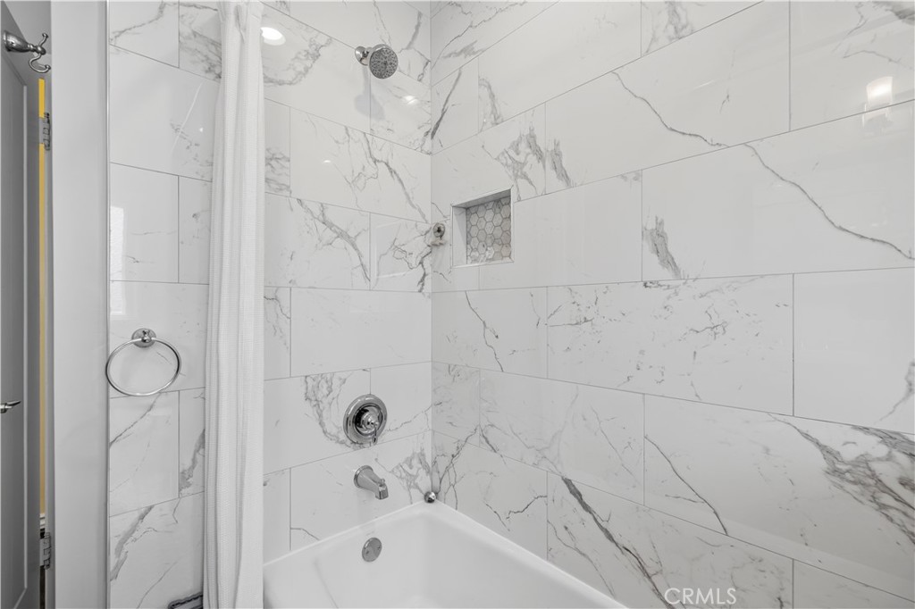 MLS #GD26175587 image #24