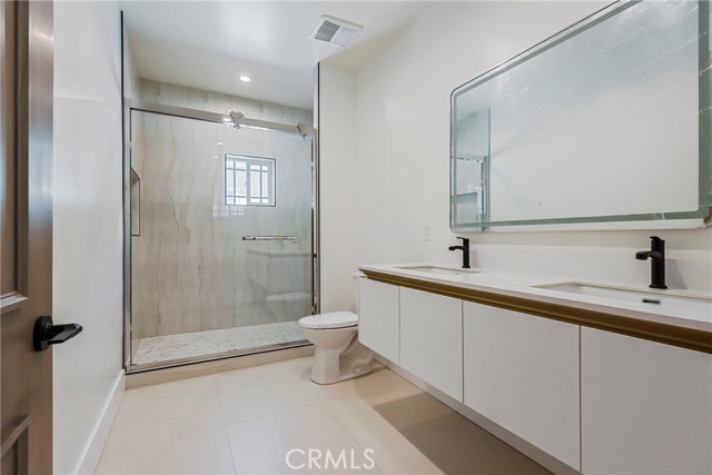 Detail Gallery Image 24 of 30 For 10347 Mapledale St, Bellflower,  CA 90706 - 4 Beds | 3 Baths