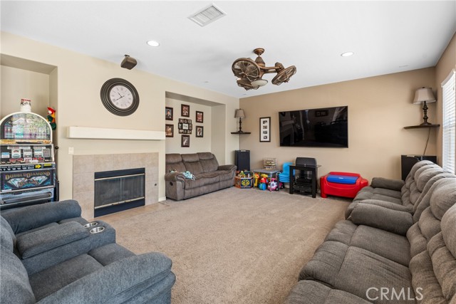 Detail Gallery Image 11 of 40 For 1438 Northstar St, San Bernardino,  CA 92407 - 4 Beds | 3 Baths