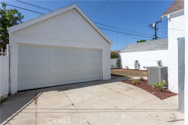 Detail Gallery Image 40 of 43 For 1116 W 80th St, Los Angeles,  CA 90044 - 3 Beds | 2 Baths