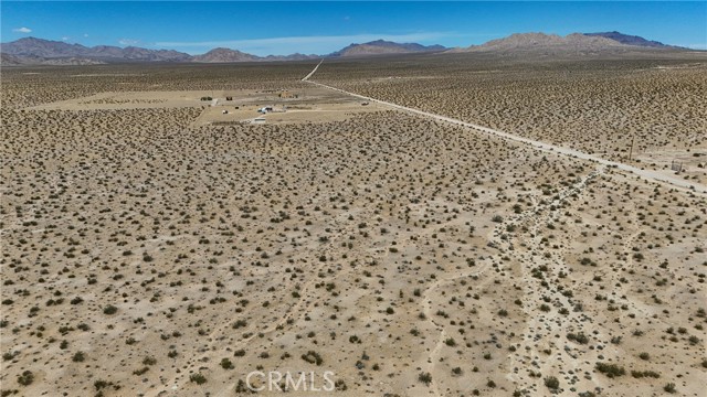 Detail Gallery Image 3 of 11 For 727 Harrod, Lucerne Valley,  CA 92356 - – Beds | – Baths