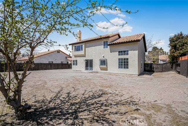 2608 W Oldfield Street, Lancaster CA: https://media.crmls.org/medias/1e2eb0ca-9ea9-4589-9d07-e63139ee0630.jpg