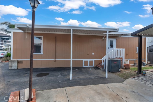 Detail Gallery Image 2 of 22 For 7887 Lampson Ave, Garden Grove,  CA 92841 - 1 Beds | 1 Baths